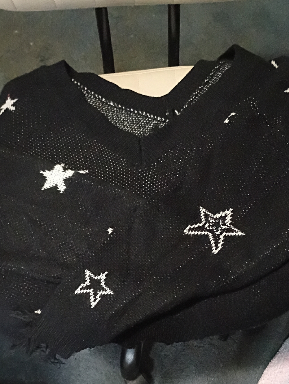 Black Star-Print V-Neck Sweater